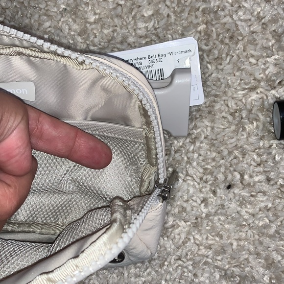 NWT- Lululemon- Everywhere Belt Bag W/ Wordmark Strap- Cream/Beige/Off White - Picture 5 of 16